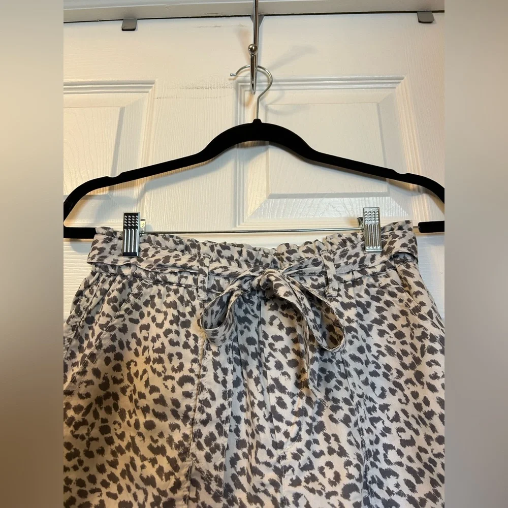 Aerie Gray Leopard Print Shorts - Picture 5 of 12